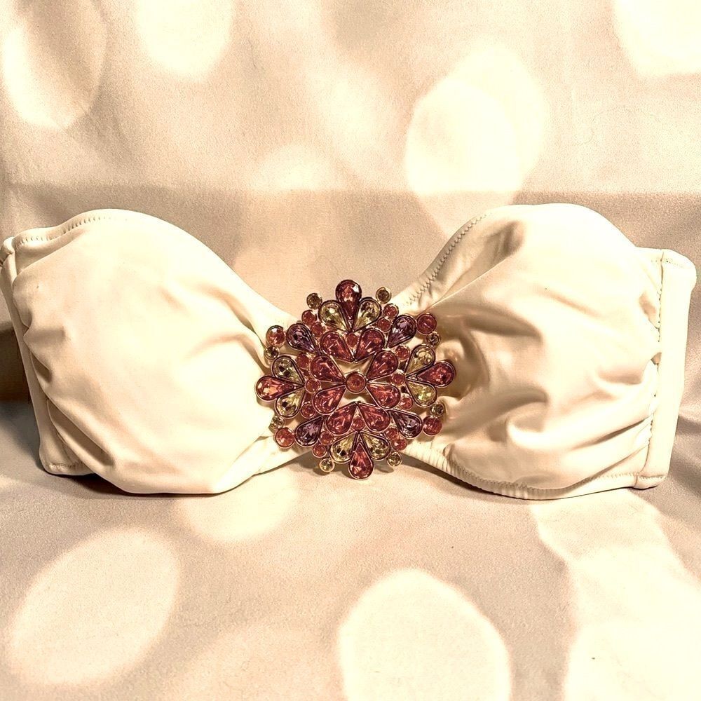 VICTORIAS SECRET WHITE DECORATIVE BANDEAU TOP